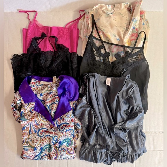 Lot of 6 Victoria’s Secret lot.3 vintage pieces.Various sizes.Pink black+purple